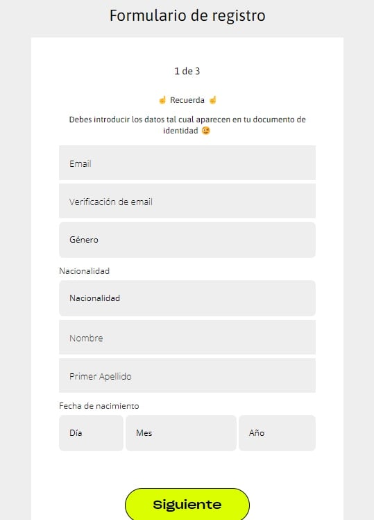 1. Accede a la página web del operador y completa el registro